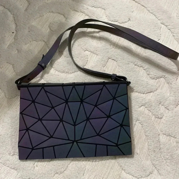 SOLD! Holographic Reflective Geometric Crossbody Bag - Picture 3 of 4